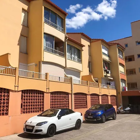 Appartement Cosy à Argelès-sur-mer 30 M² Avec Piscine Partagée *